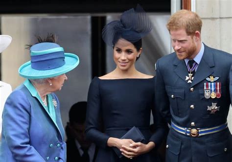 William congratulates oxford university over vaccine breakthrough. Queen news: Expert lifts lid on emotional message sent to ...