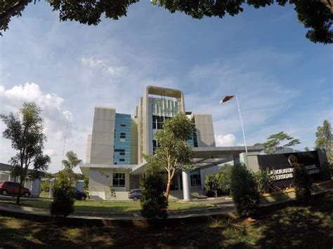 Get all info about the school, programs and application process. 30.000 Sampel COVID-19 Siap Diuji Universitas Padjadjaran ...