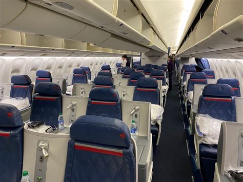 First Impressions Delta One 767 300 Transcon Live And Lets Fly