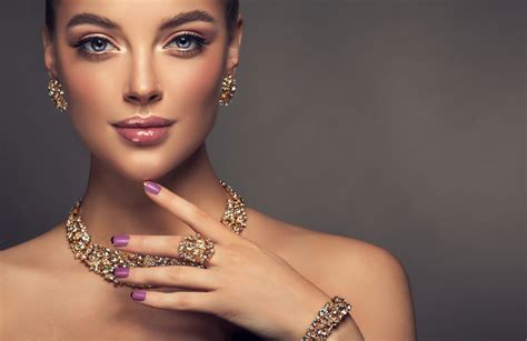 5 Reasons Why You Should Invest In Luxury Jewelry