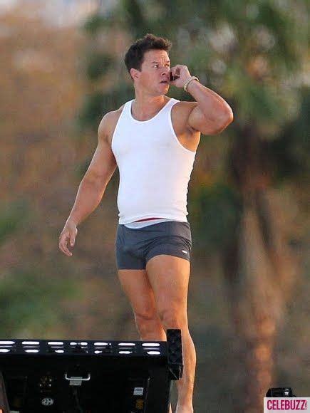 I Wish I Had Captured This Pic Mark Wahlberg Celebrities Male Pop Workouts