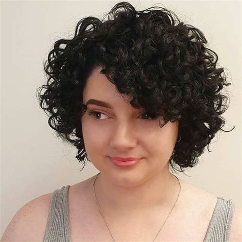 Chic Short Layered Hairstyles For Curly Hair Guide