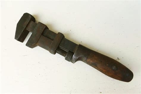 Coes Pipe Wrench Wood Handle Steel Wrench Antique Steamboat
