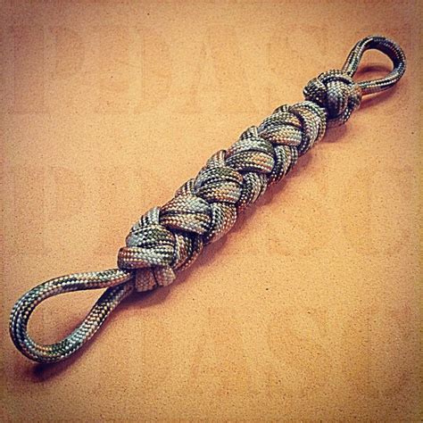 For more instructions on how to make monkey fist knot visit here. 9 best Lanyards / Acolladores images on Pinterest | Lanyards, Paracord knots and Knots