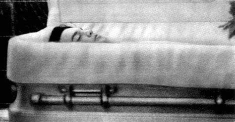 photos of famous dead bodies celebrity open casket funerals