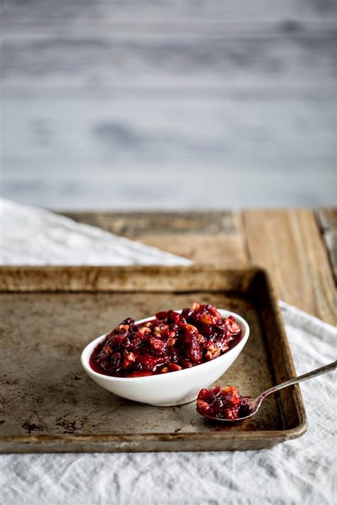 A sweet relish that is made with cranberries, oranges and walnuts. Fresh Cranberry Orange Relish Recipe | Good Life Eats