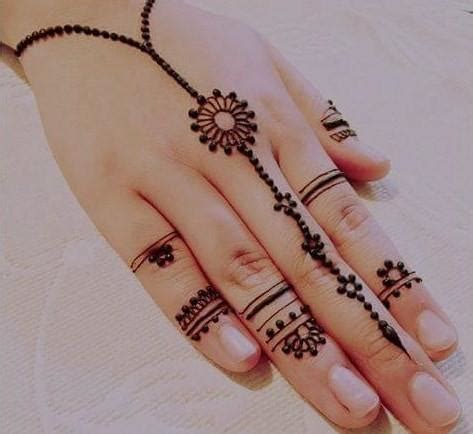 Maybe you would like to learn more about one of these? Menakjubkan 30+ Gambar Henna Simple Dan Mudah