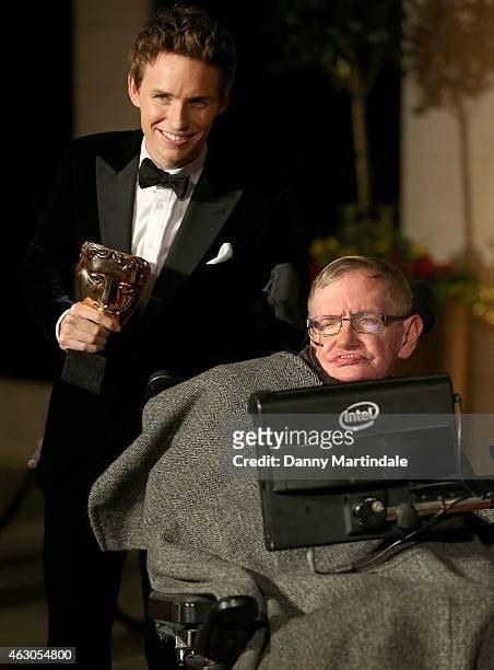Eddie Redmayne Stephen Hawking Photos And Premium High Res Pictures Getty Images