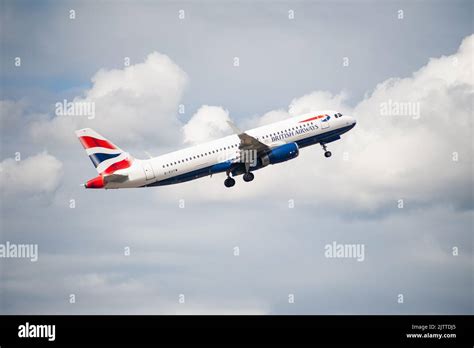 Ba Airbus A320 Jet Airliner Immagini E Fotografie Stock Ad Alta
