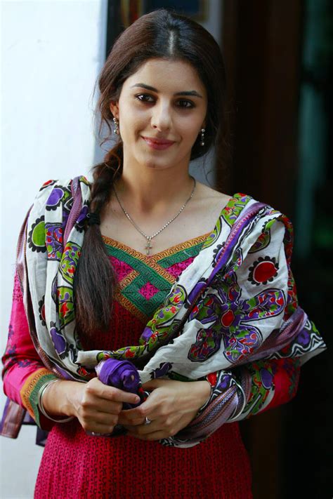 Beauty Galore Hd Isha Talwar Enchanting Beauty In Typical Indian Look