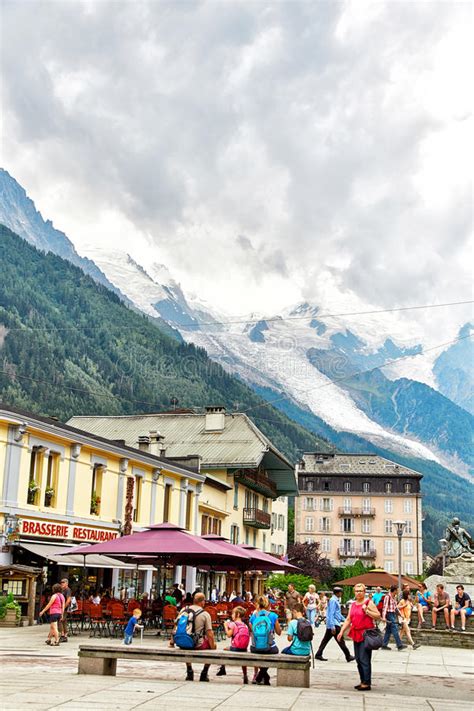 Street View Of Chamonix Town France Editorial Stock Image Image Of Destination Alpine