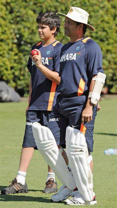 Sachin tendulkar haberleri en güncel gelişmeler ve son dakika haberler. Father's Day Special: Sachin Tendulkar With Arjun ...