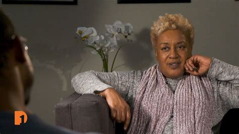 She lives in a country where have totall 66.65 million with an estimated net worth of over $1.5 million, cch pounder is always ranked on the list of the richest tv actress in united kingdom. CCH Pounder, Actress and Art Collector - YouTube