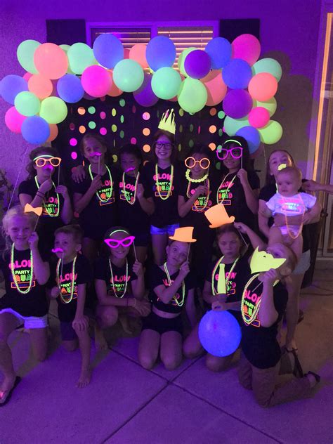 10 Diy Glow In The Dark Party Ideas