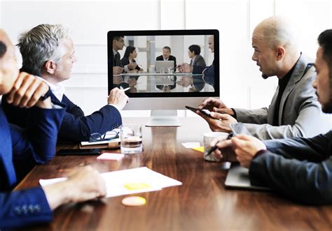 9 Tips to Make Online Meetings More Engaging