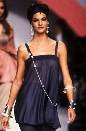 Linda Evangelista Walked For Karl Lagerfeld Runway Show 1991 High