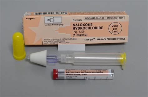 Should You Carry The Opioid Overdose Rescue Drug Naloxone Harvard Health