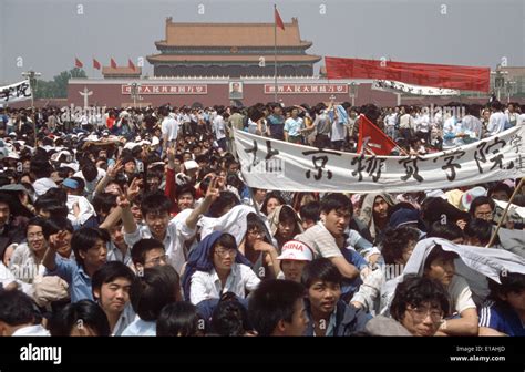 1989 Tiananmen Square Hi Res Stock Photography And Images Alamy