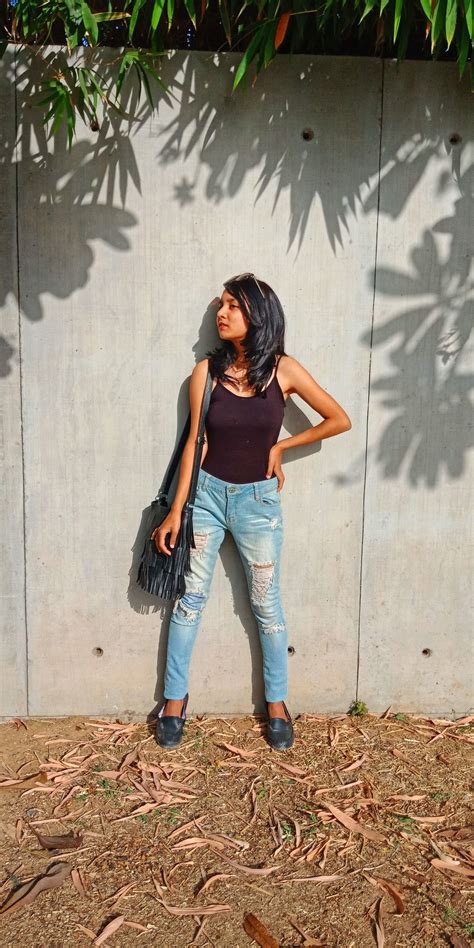 Get together no matter where you are. Summer look inspied by monika from friends | Summer looks, Fashion, Ripped jean