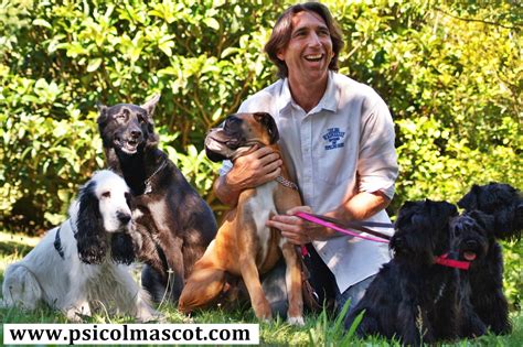 Jorge, el perro de la serie animada pulentos. PSICOLMASCOT: Día Mundial del Perro