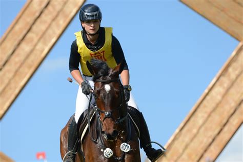 Riding her horse amande de b'neville, she won gold after. Chipmunk - der Aachen-Sieger von Julia Krajewski im Porträt