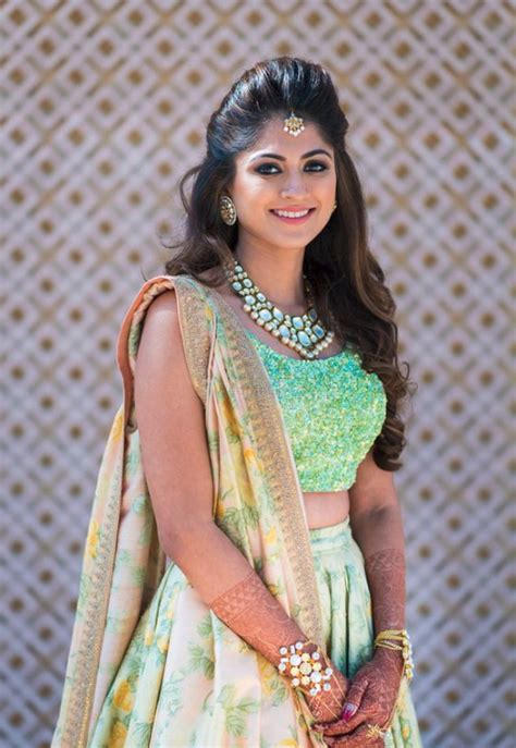 Are you wondering on bridal hairstyles for reception day? 36+ Best Hairstyles For Lehenga Must Try To Grace This ...