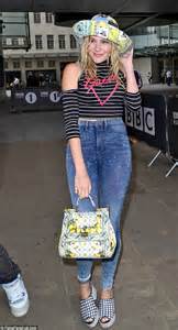 Pixie Lott Goes For A Bold Summer Look In Clashing Floral