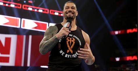 Roman Reigns Returns To Wwe Raw Announces His Leukemia In
