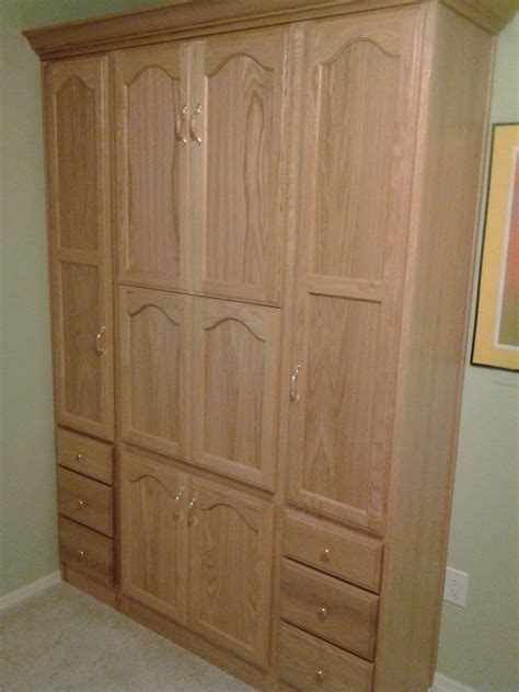 After more than a decade operating as a custom shop, we are now operating the new factory direct showroom for bellmont cabinet company, a leading edge brand of cabinets built in sumner, wa. Custom Cabinets & Cabinet Refinishing & Repair - Scottsdale AZ | Kitchen Works Inc