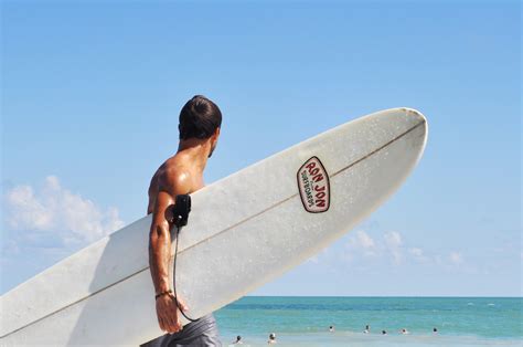 2896x1924 holding surfboard guy blue sky summer sport sport caucasian surf free stock