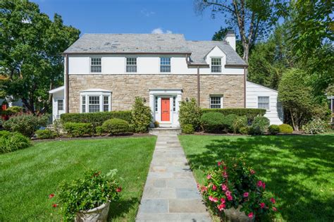 Classic Larchmont Colonial In Larchmont New York United States For