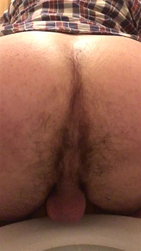 Russian Guy Shitting From His Hairy Ass