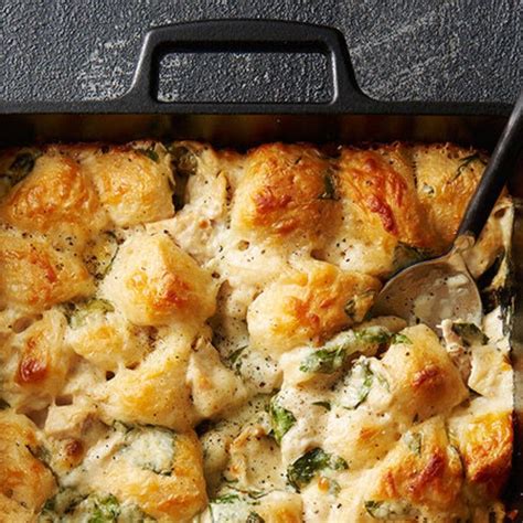 Serve this chicken casserole with salad or sliced tomatoes and warm sandwiches or cookies for a fabulous intense meal. 5-Ingredient Chicken Alfredo Bubble-Up Bake | Recipe in ...