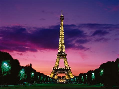 Paris Eiffel Tower Evening Wallpaper 1600x1200 21795