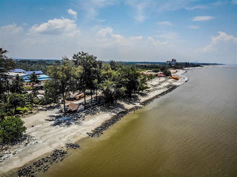 Pantai remis kuala selangor is located in kuala selangor. 8 Tempat Berkelah di Selangor - TeamTravel.My