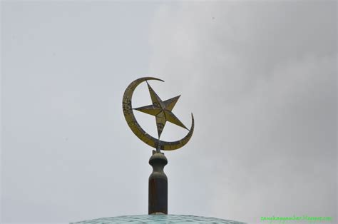 C gm dm g makin indah jika dipandang. 6 Alasan Mengapa Umat Islam Menggunakan Simbol Bulan dan ...