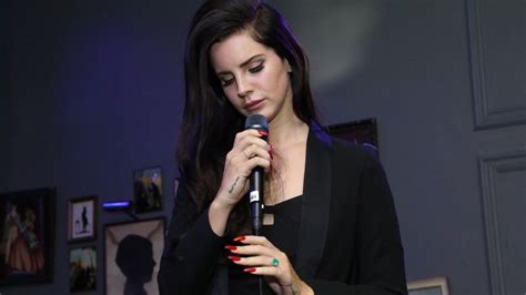 Songstress Lana Del Rey Is Widely Criticized After Penning Angry Post About ‘glamorizing Abuse
