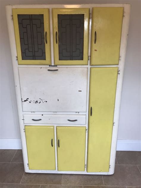 Kitchen, cabinet, vintage, clearing, parents, house, cabinets, listed, case, wall. Neatette 1950's Vintage Kitchen Cabinet. | Vintage kitchen cabinets, Vintage kitchen, Cabinet