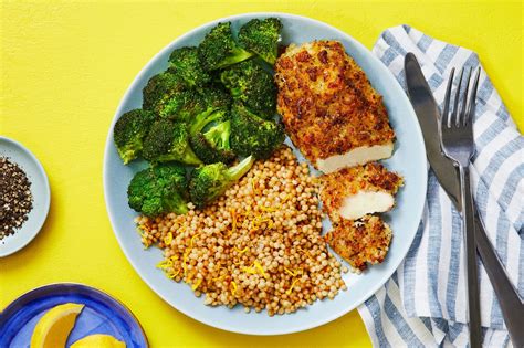 This link is to an external site that may or may not meet accessibility guidelines. Crispy Mozzarella-Crusted Chicken Recipe | HelloFresh ...