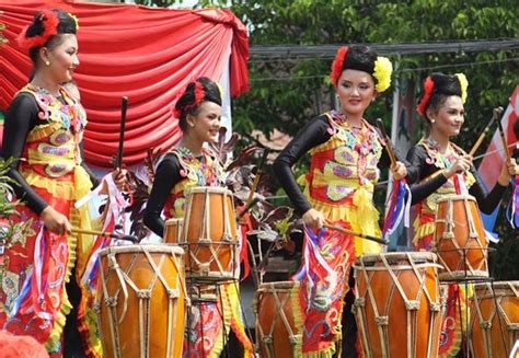 Provinsi jawa barat (jabar) ibukota nya adalah bandung tarian tradisional : 5 Suku Bangsa di Indonesia yang Memiliki Jumlah Populasi ...