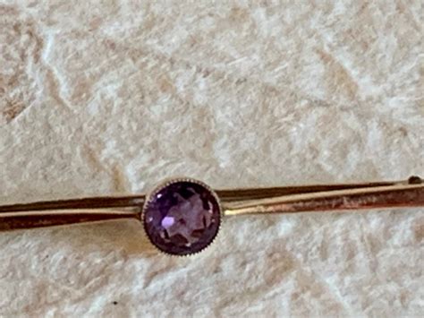 Beautiful 19th Century Victorian 9ct Gold Bar Brooch With Amethyst