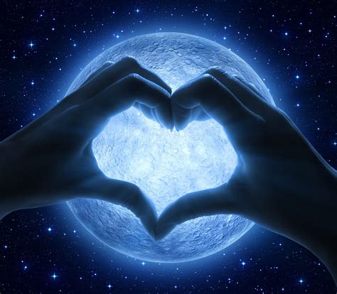 9 Ways To Harness The Romantic Energy Of A Full Moon Power Of Positivity