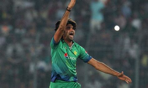 Mohammad Irfan Death Hoax Pakistan Fast Bowler Rubbishes Disturbing Rumours Cricket News