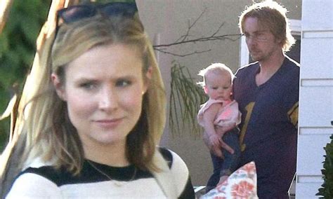 Kristen Bell And Dax Shepards Daughter Lincoln Looks Cute For A Party