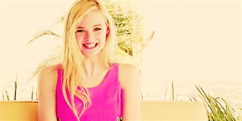 Elle Fanning B  Find And Share On Giphy