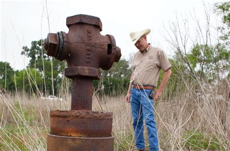 Abandoned Oil Wells Raise Fears Of Pollution