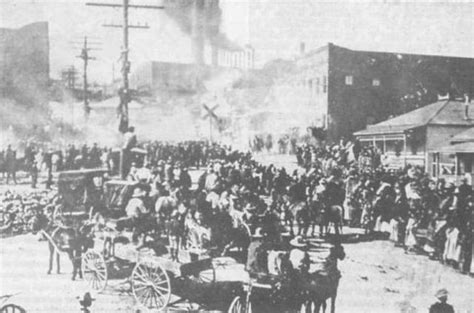 El 1° de junio de 2006 marcó el centenario de la huelga de los mineros de cobre de cananea, sonora. Antecedentes del derecho colectivo timeline | Timetoast ...