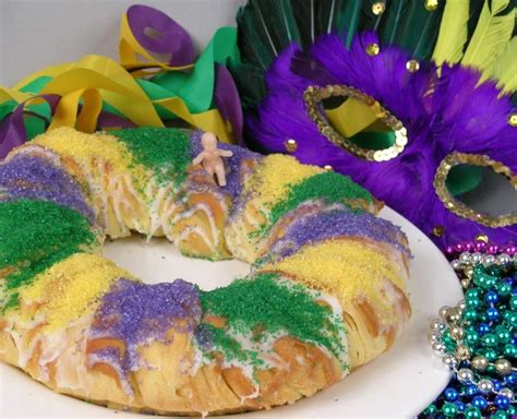 A Slice Of New Orleans History King Cake Welcome To The