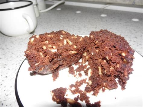 Der kuchen wird direkt in der tasse gebacken, die nicht eingefettet werden muss. Schoko Kuchen in der Tasse - Rezept mit Bild - kochbar.de