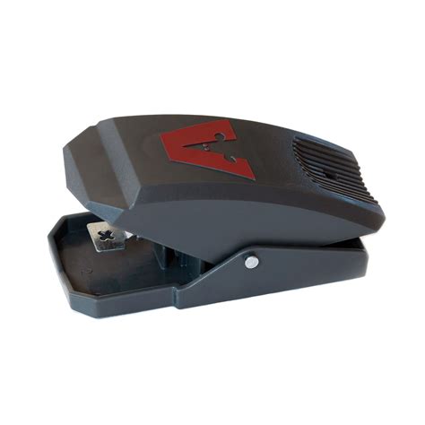 Victor® Quick Set™ Plastic Mouse Trap Reusable Mouse Trap